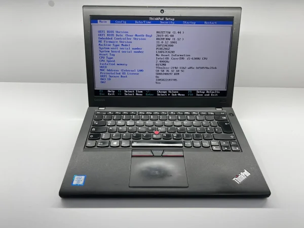 Laptop SH Lenovo Thinkpad X260 i5-6300U SSD 240GB baterie interna + baterie externa NOUA 10H