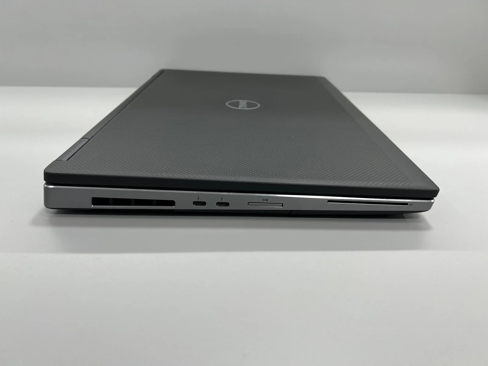 Laptop/Workstation SH Dell Precision 7740 i7-9850H 128 GB RAM RTX 5000 16 gb SSD 1TB - imagine 8