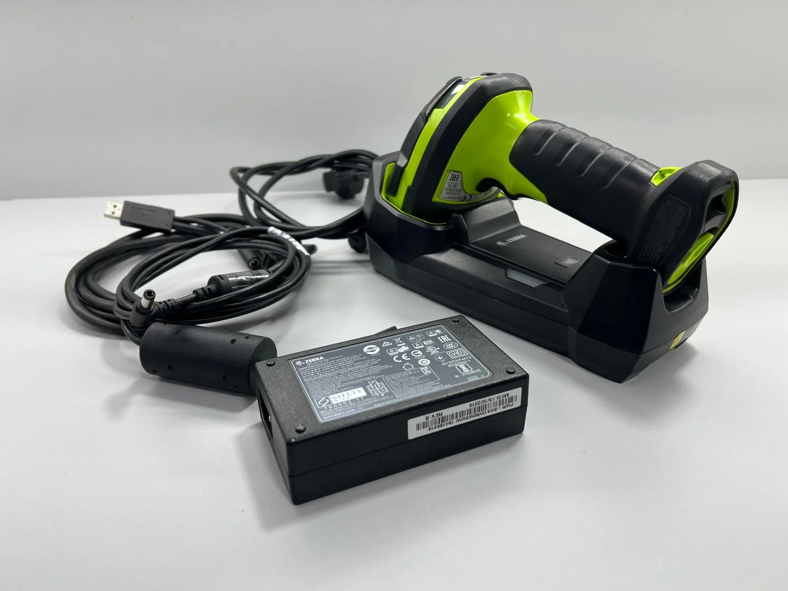 Cititor/Scaner SH ZEBRA DS3678 2D Bluetooth cradle cablu USB qr cod bare 02 - imagine 2