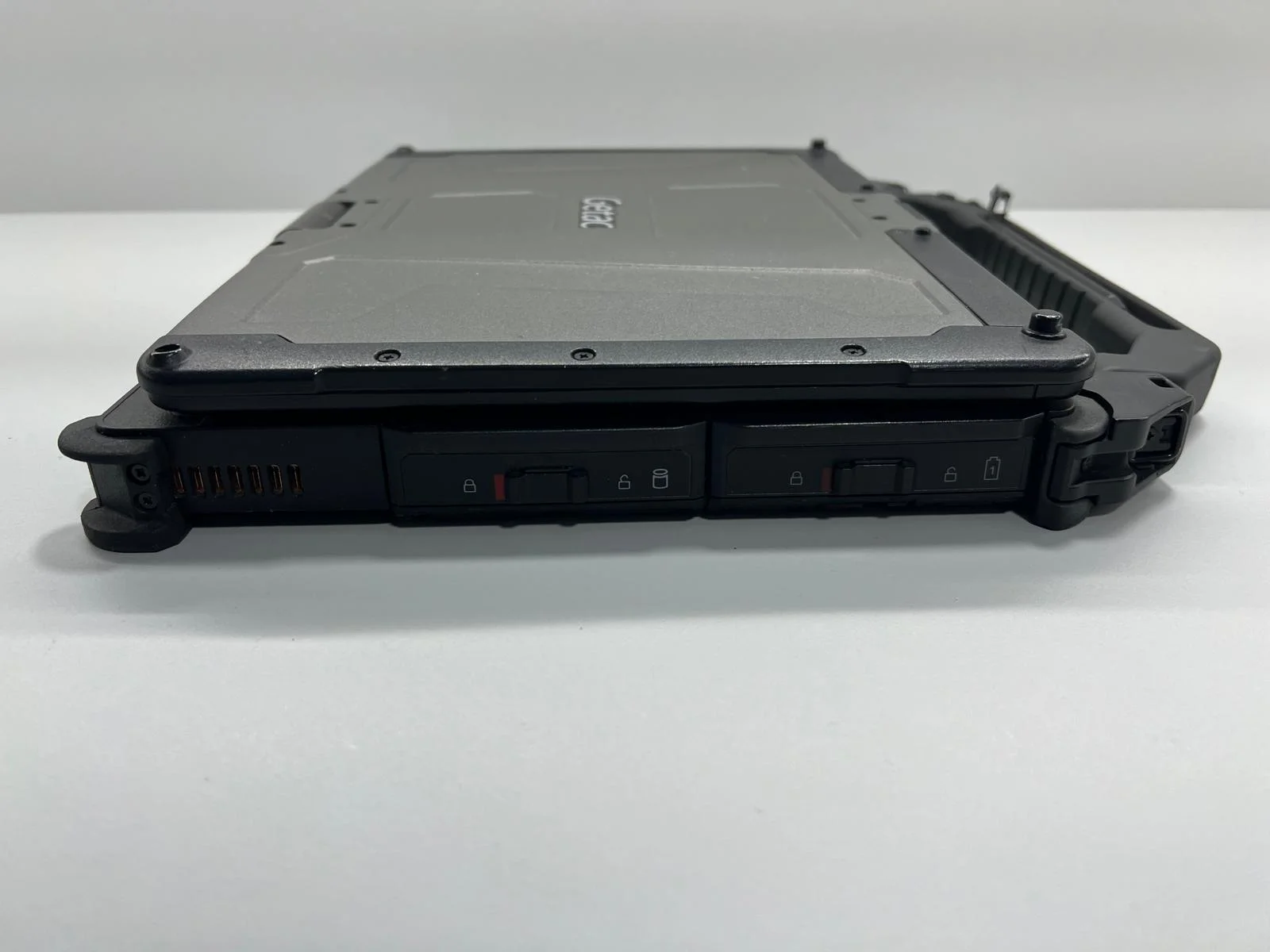 Laptop SH GETAC Fully Rugged i5-7200U NVME 512GB 24GB Ram Touchscreen convertible Tablet - imagine 8