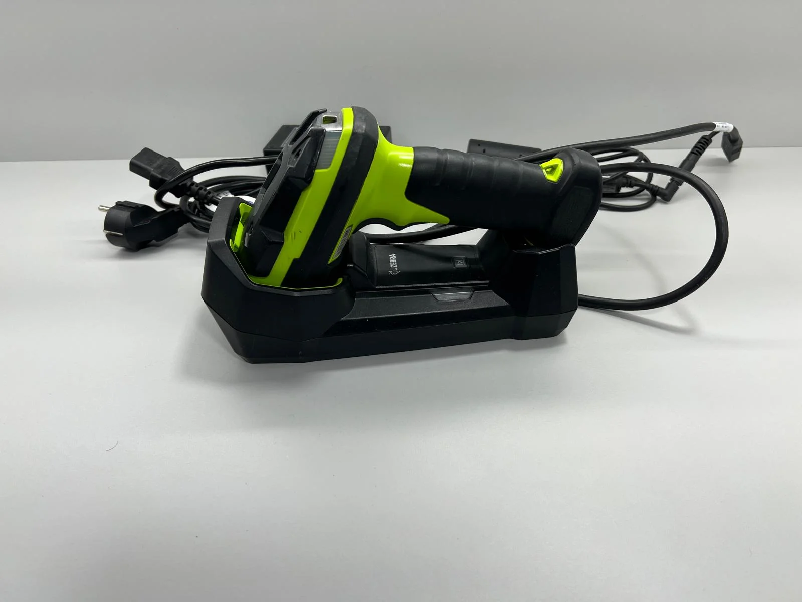 Cititor/Scaner SH ZEBRA DS3678 2D Bluetooth cradle cablu USB qr cod bare 03 - imagine 4