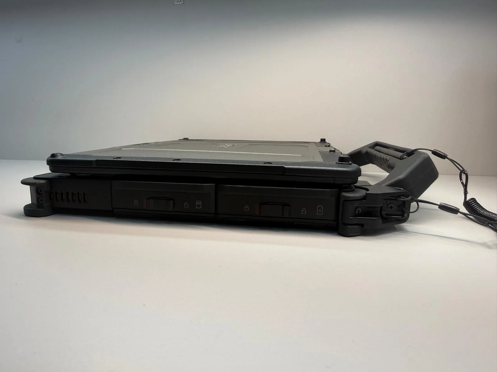 Laptop SH GETAC v110 g4 Fully Rugged i5-7200U SSD 512Gb 24GB Ram diagnoza auto touchscreen - imagine 13
