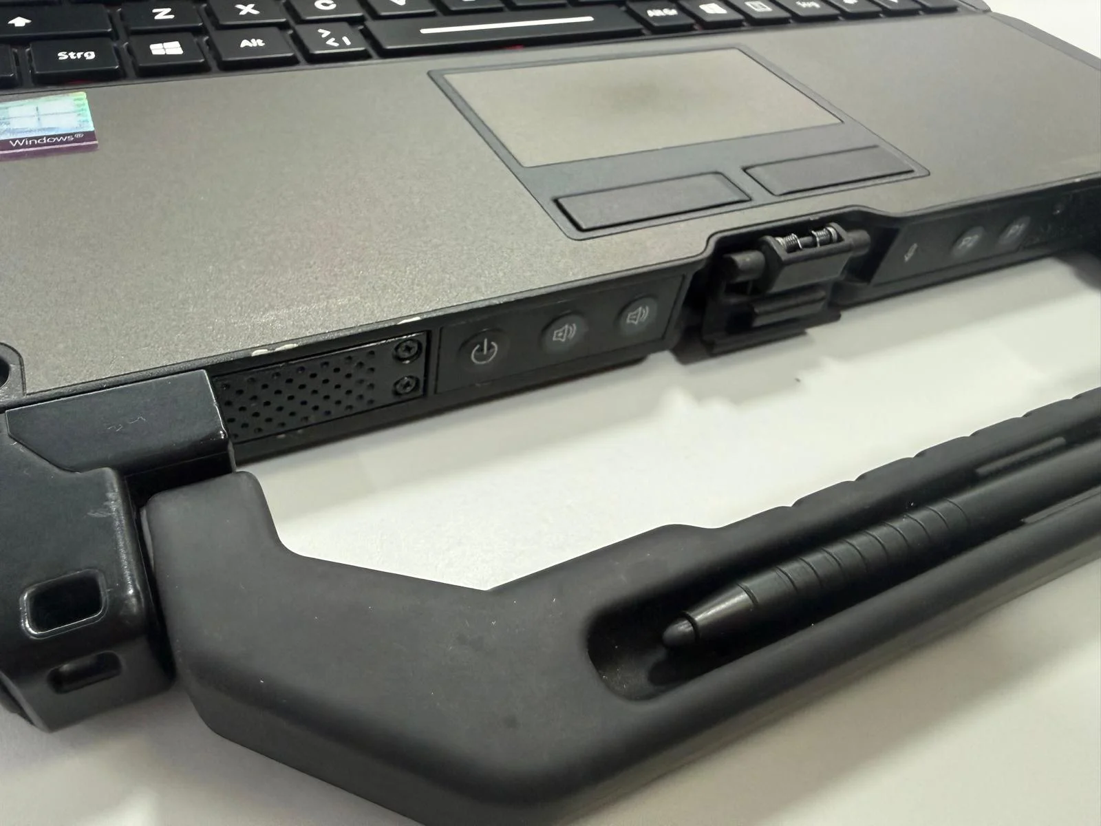 Laptop SH GETAC v110 g4 Fully Rugged i5-7200U SSD 512Gb 16GB Ram diagnoza auto touch - imagine 3