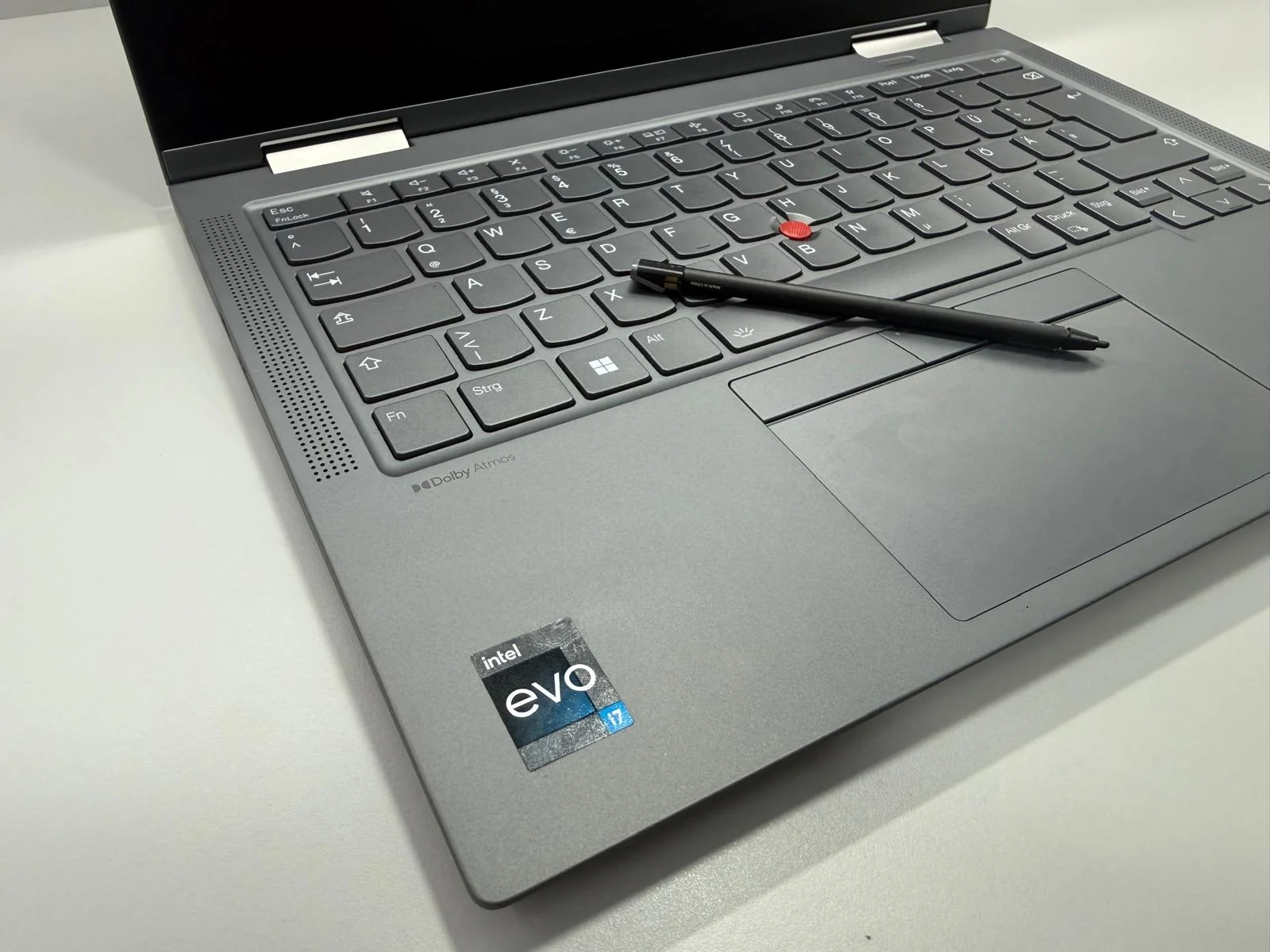 Laptop SH Lenovo X1 Yoga gen 8 i7-1355U 32gb RAM 1tb SSD nou Touchscreen - imagine 5