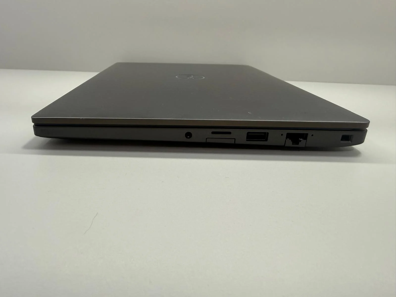 Laptop SH Dell Latitude 7390 i7-8650U 16gb RAM 256gb SSD - imagine 6