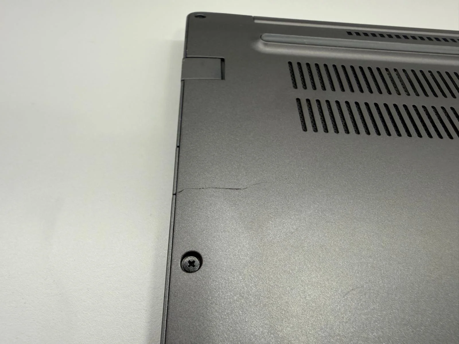 Laptop SH Dell Latitude 7390 i7-8650U 16gb RAM 256gb SSD - imagine 9