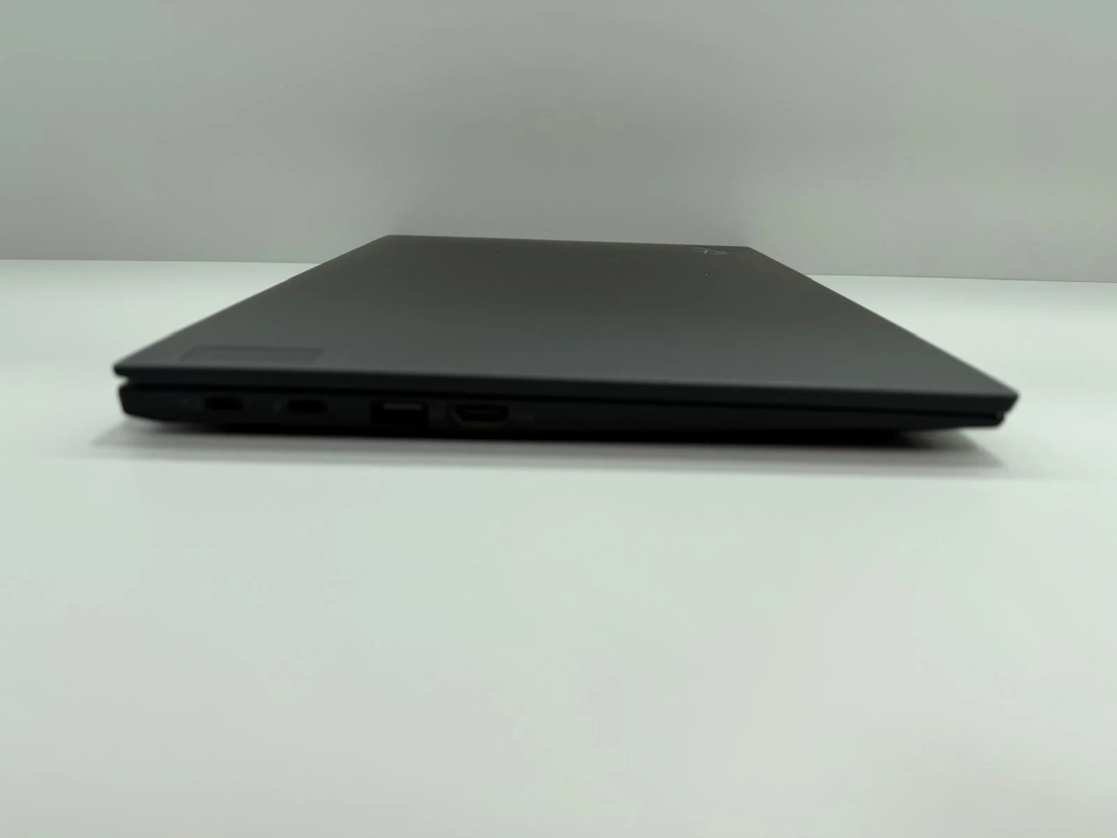 Laptop SH Lenovo X1 Carbon gen 11 i7-1365U 32Gb RAM DDR5 SSD 512Gb Touchscreen - imagine 5