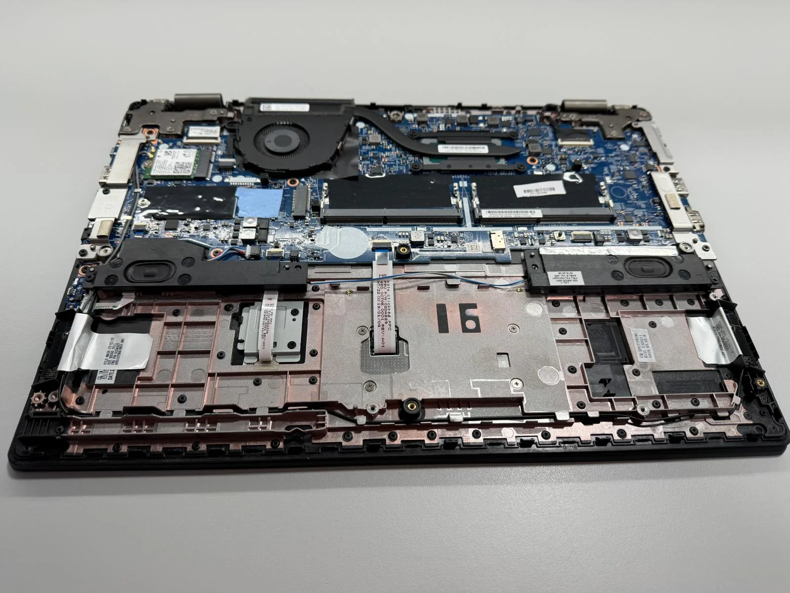 Laptop SH Lenovo L390 incomplet/piese YDZ118 - imagine 4