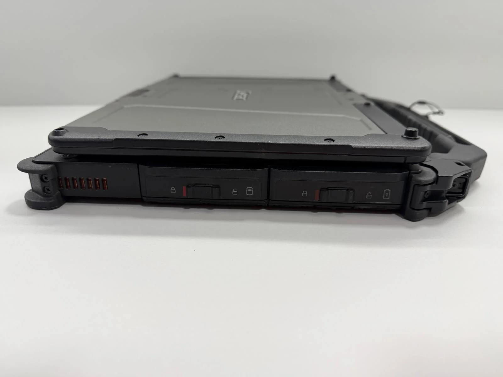 Laptop SH GETAC v110 g4 Fully Rugged i5-7200U SSD 512Gb 24GB Ram Diagnoza Auto - imagine 8