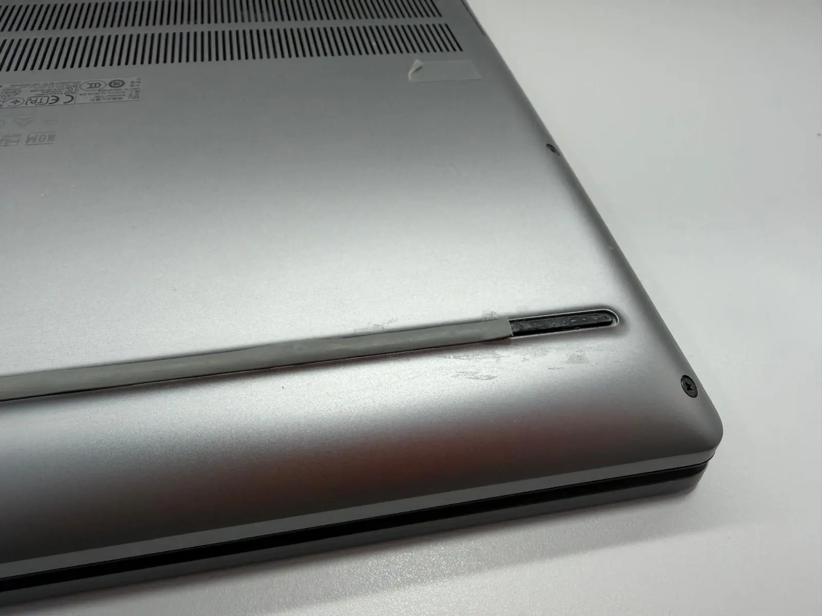 Laptop SH Dell Precision 7750 i7-10850H 96GB RAM SSD 1TB Quadro RTX 5000 16GB - imagine 13